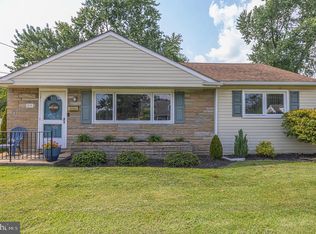 219 Willmont Ave, Barrington, NJ 08007
