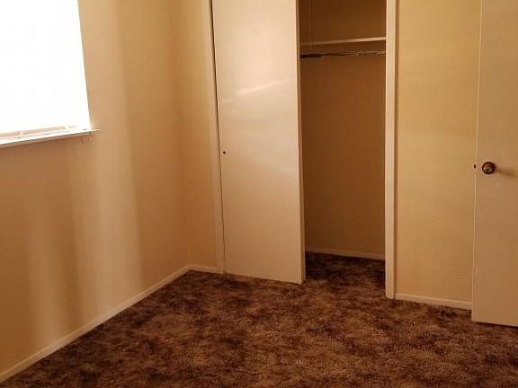 5th image of 735 S Jackson St APT 15