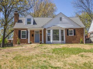 1031 N Geyer Rd, Saint Louis, MO 63122