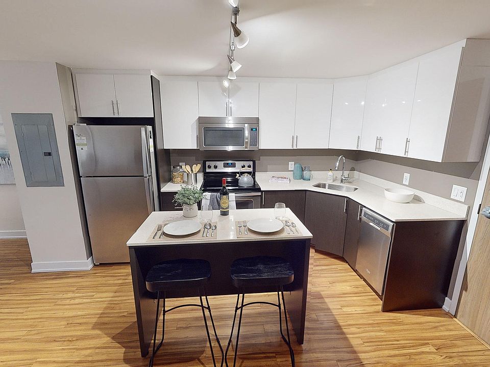 1st image of 207 Bell St N #134