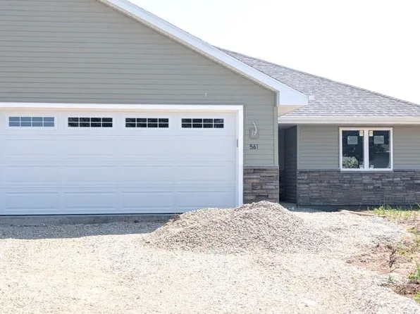 561 Summer Dr, Brillion, WI 54110