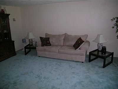 3rd image of 933 Malone Ave
