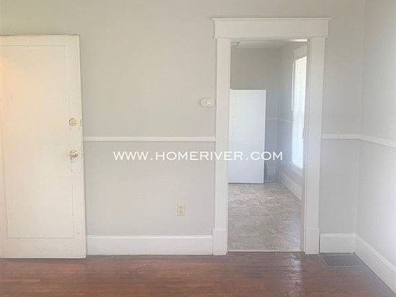5th image of 3614 E Washington St APT 4