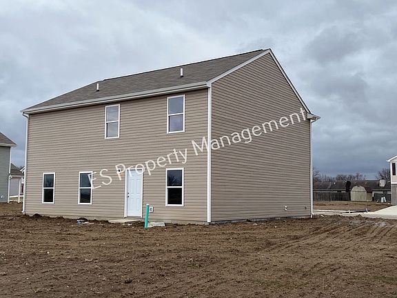2nd image of 3008 W Kings Canyon Dr