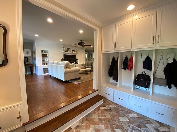 Mudroom 