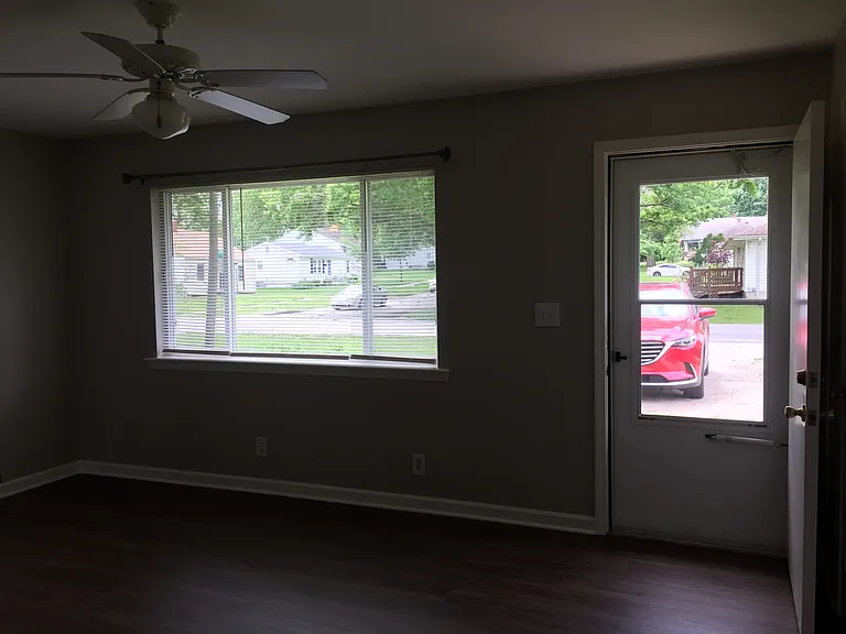 3 NE Eastridge Ct #A — Photo 9