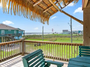 2757 Gulfview Ln, Crystal Beach, TX 77650