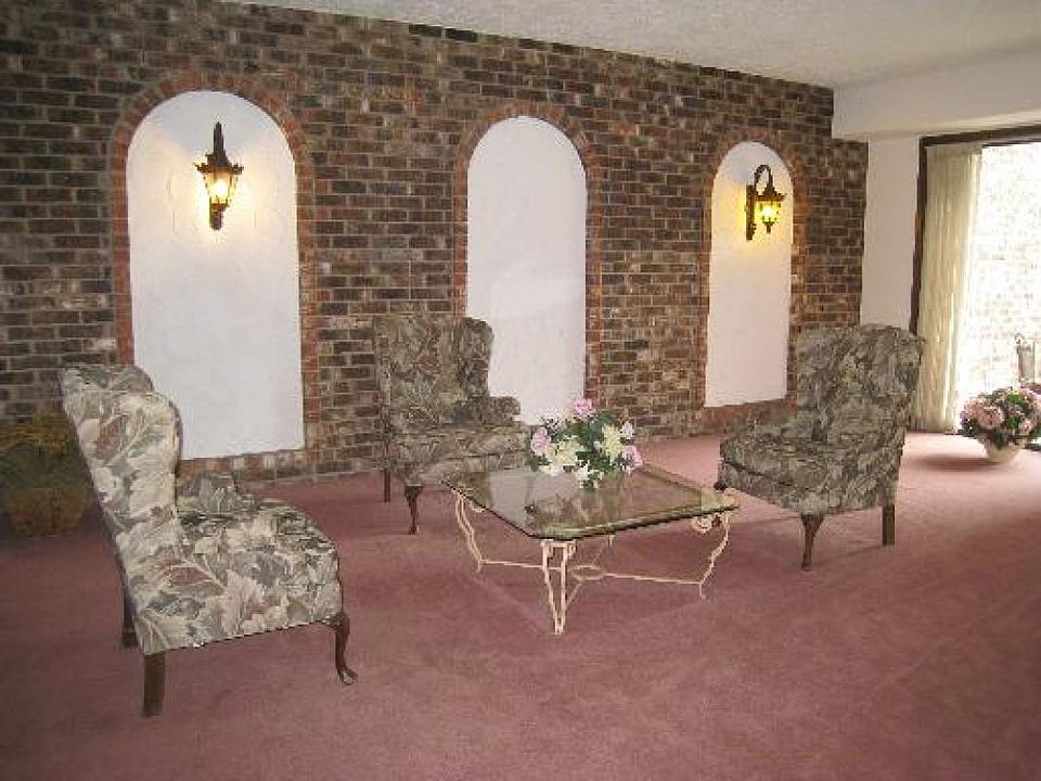 2nd image of 722 Graceland Ave APT 103