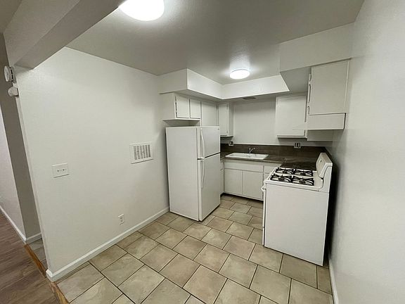 4th image of 420 Ellwood Beach Dr #4
