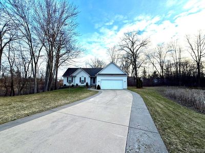 11393 Rolling Meadow Dr, Fenton, MI, 48430