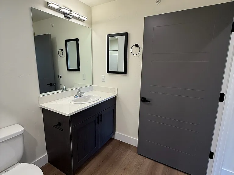 105 Colorado Ave #303 — Photo 12