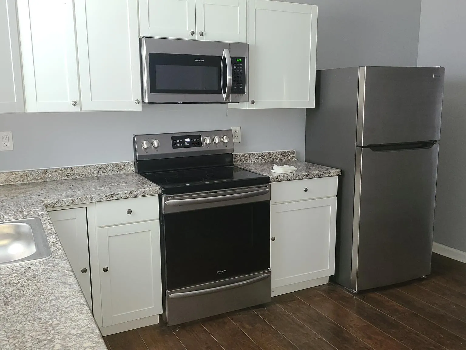 3 bed, 1.5 bath, 1288 sqft, $1,600 — Photo 4