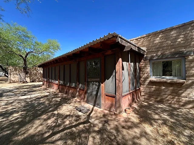 1450 N Freeman Rd — Photo 18