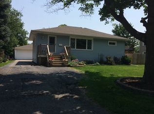 1477 Vincennes St, Crete, IL 60417