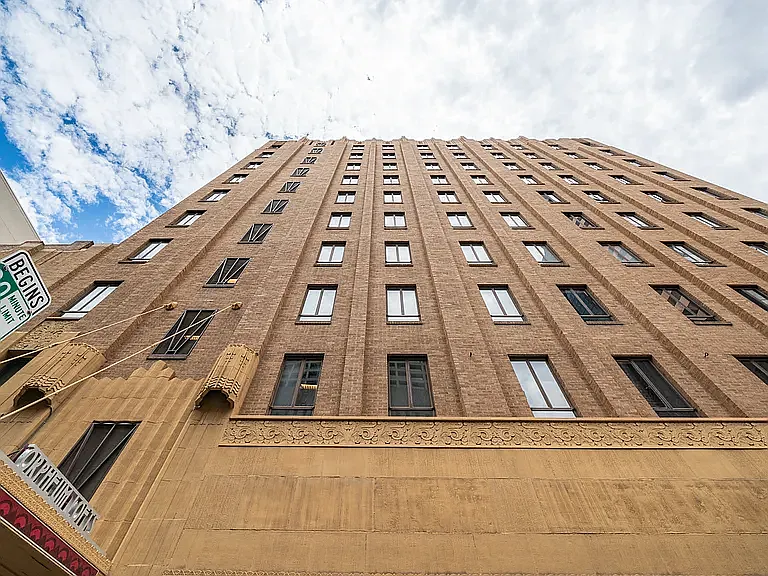 114 W Adams St #503 — Photo 25