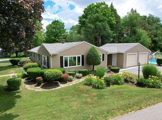 4 Magna Vista Dr, Auburn, MA 01501