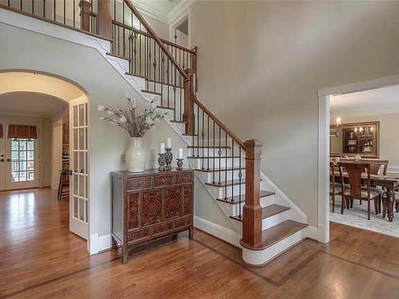 3rd image of 375 Dogwood Trl SE