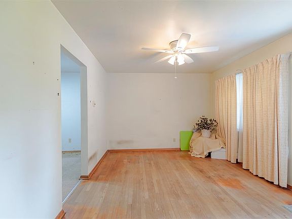 4th image of 10330 Buena Park Dr