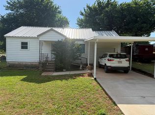 223 N Oak Ave, Chandler, OK 74834