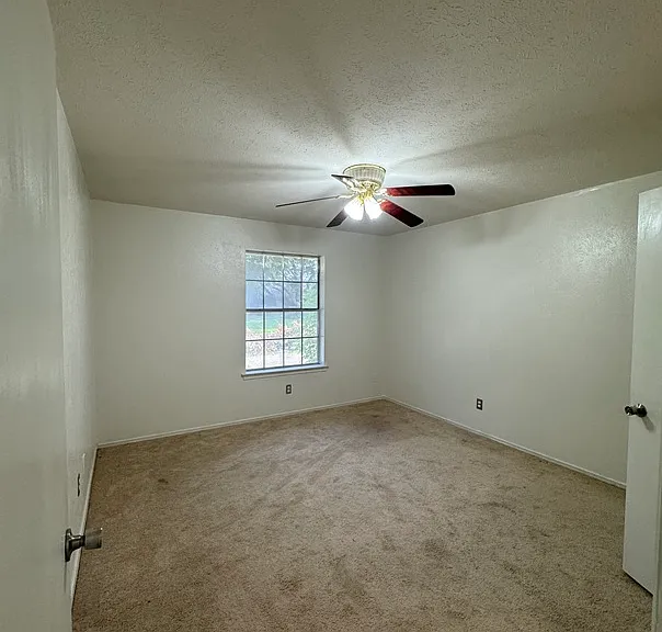 429 Sheffield Dr — Photo 30