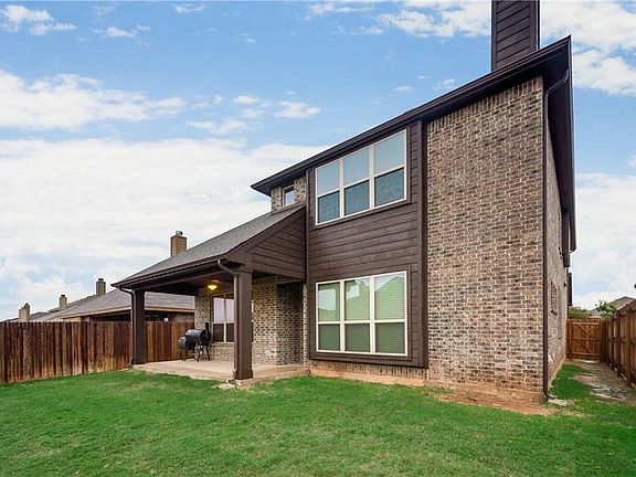 5th image of 4328 Sweet Clover Ln