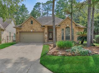 27 S Belfair Pl, Spring, TX 77382