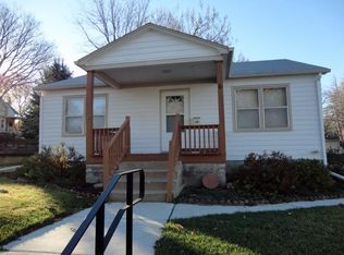 815 E 13th St, Crete, NE 68333