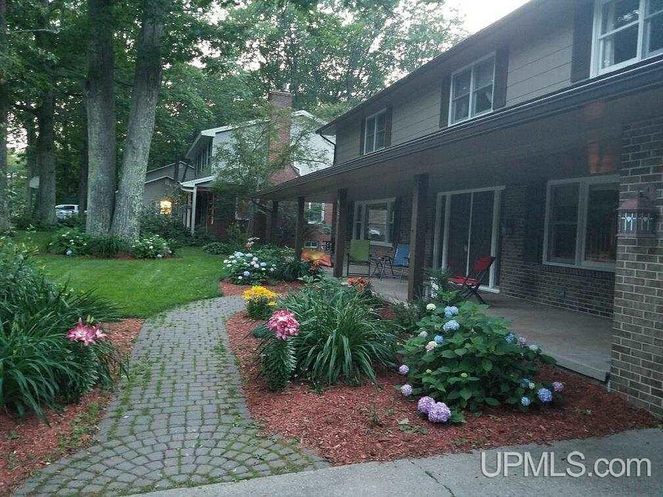 1003 Allouez Rd, Marquette, MI 49855 Zillow