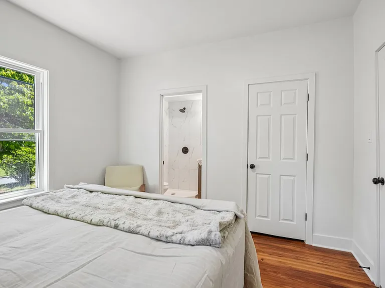 2289 Almira Ave — Photo 11