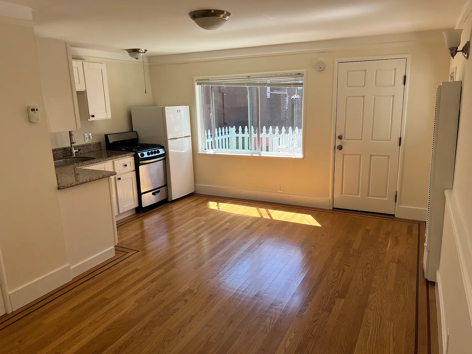 Studio, $1,695 — Photo 2