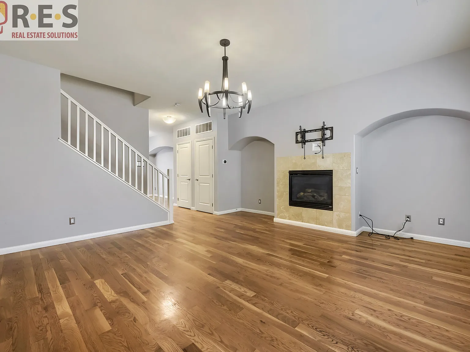 2 bed, 1190 sqft, $2,295 — Photo 4