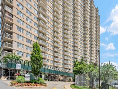 555 North Ave APT 23G, Fort Lee, NJ, 07024
