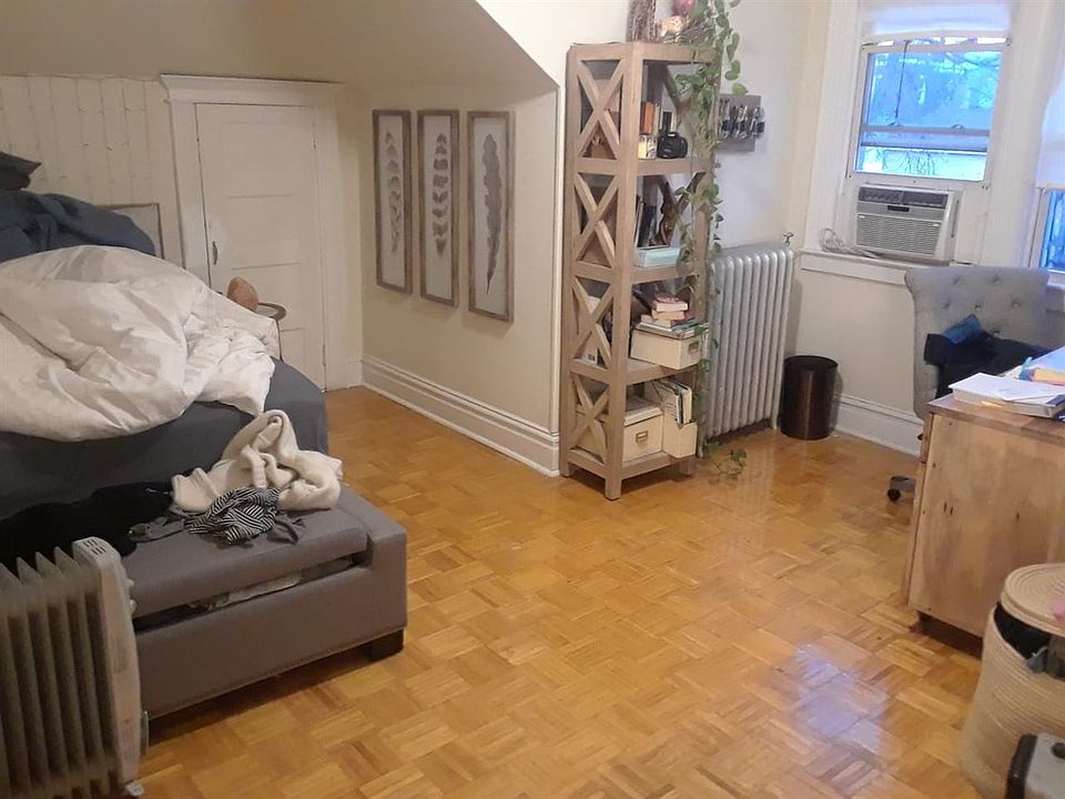 2nd image of 1326 13th St APT 4