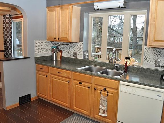 5th image of 1116 Montpelier Ave