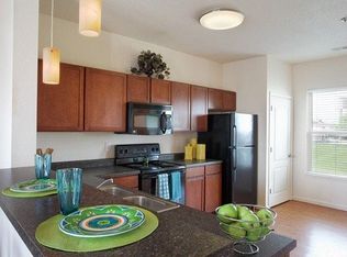 302 Village Park Way, Savoy, IL 61874