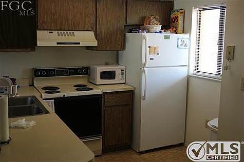 3rd image of 2700 Park Windsor Dr APT 706