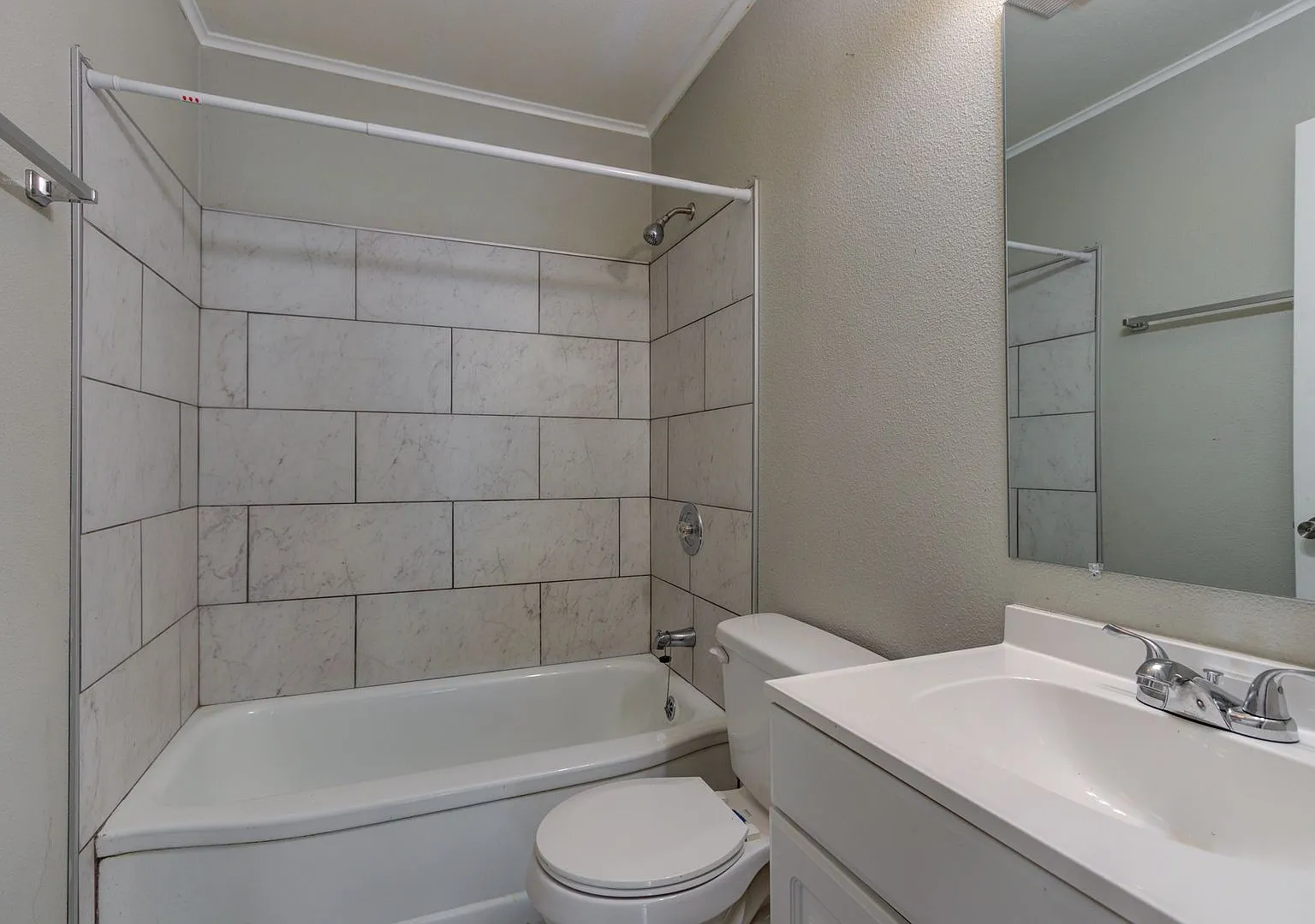 SF-007-904/906 South 20th Street Duplex — Photo 4