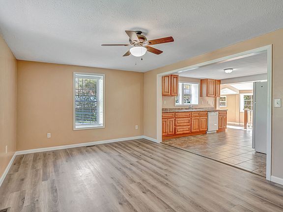 4th image of 6332 Carney Rd