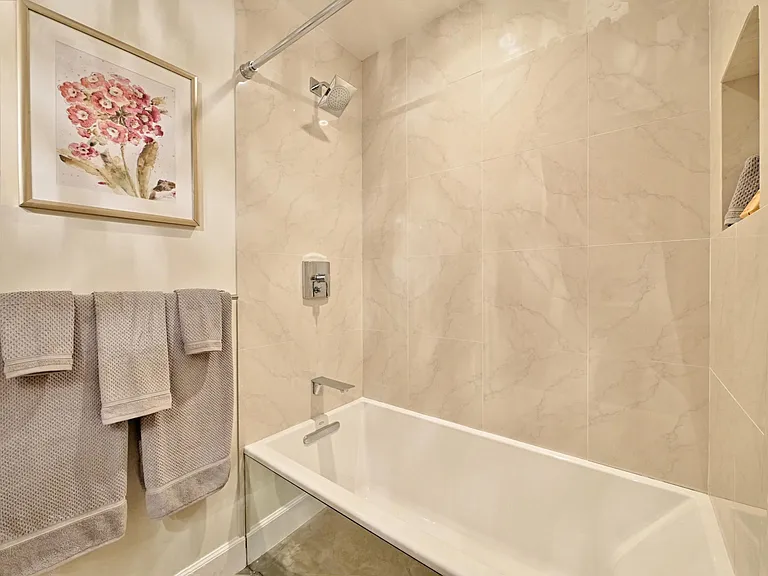 72248 Desert Dr — Photo 21