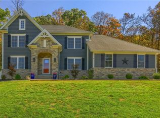 304 Fassinger Rd, Evans City, PA 16033