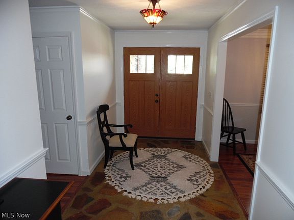 4th image of 218 Alden Ave