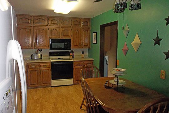 3rd image of 214 E Florence Ave
