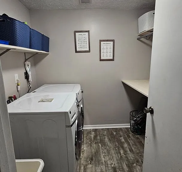 2467 E Potter Rd — Photo 18