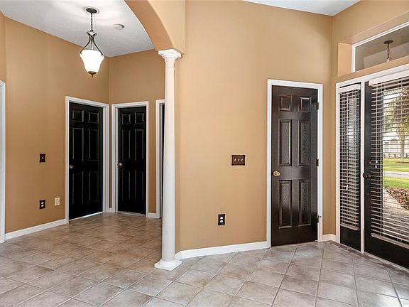 4th image of 1023 Sadie Ln