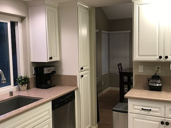 4th image of 1098 Red Maple Dr