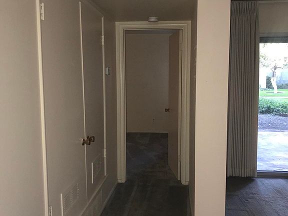 5th image of 5250 N 20th St APT 105
