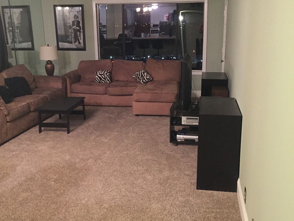 2nd image of 5980 Dandridge Ln Unit 202