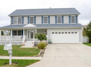 6 Woodlawn Ave, Somers Point, NJ 08244