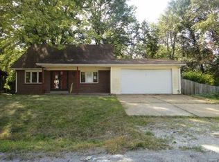 108 Nanette Dr, Belleville, IL 62223
