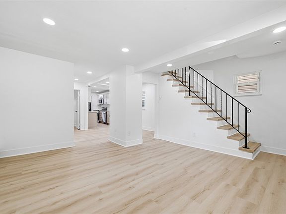 4th image of 5207 Schenley Ave